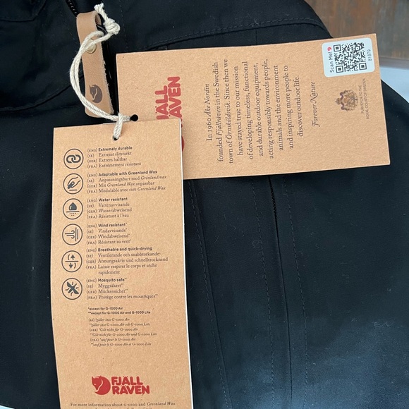 Fjällräven Black Hooded Jacket - Picture 11 of 12